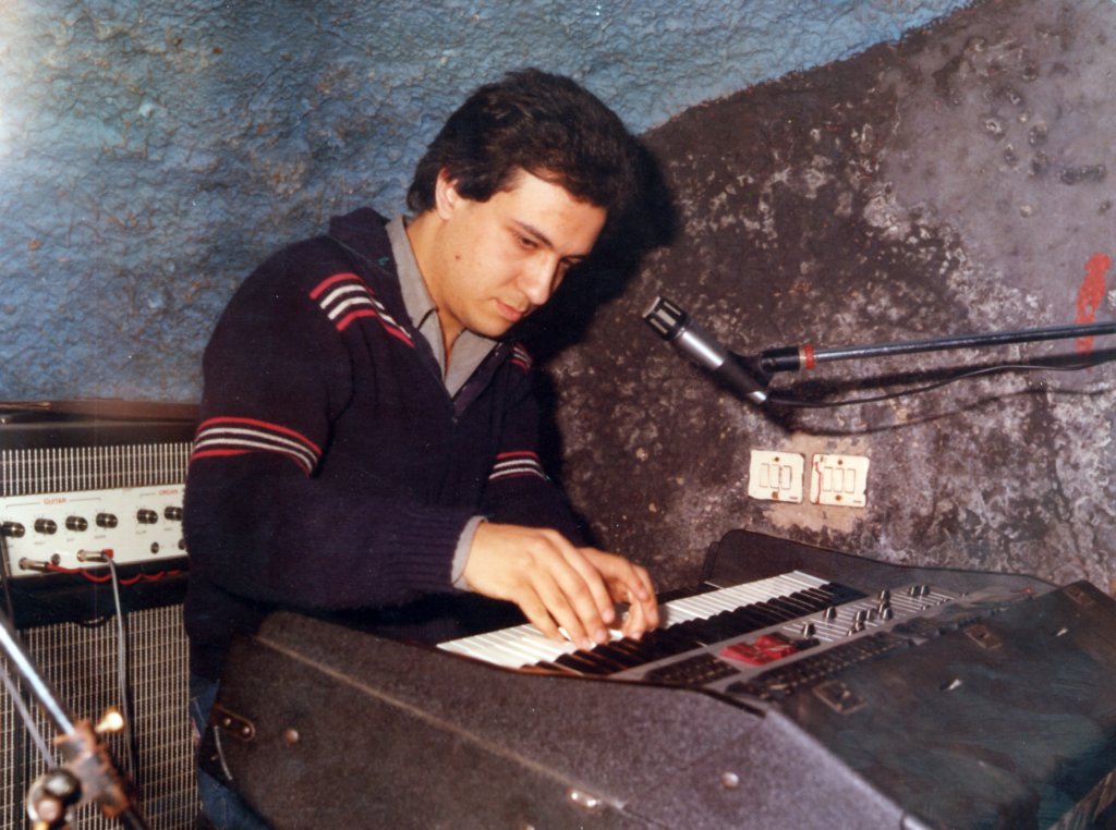 dom20marzo1977kontikiclub.jpg